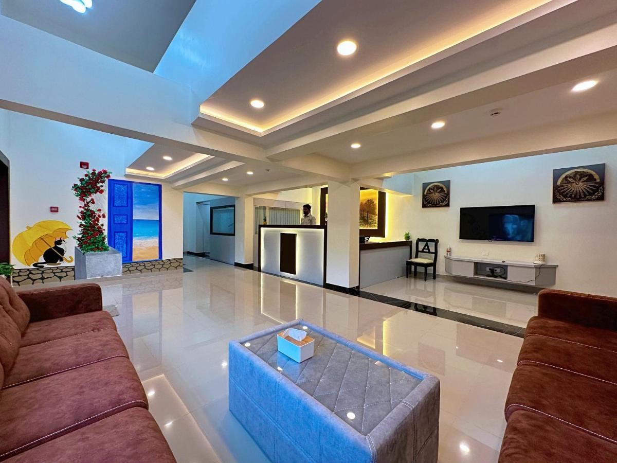 La Baga Beach Hotel By Orion Hotels كالانغيُت المظهر الخارجي الصورة